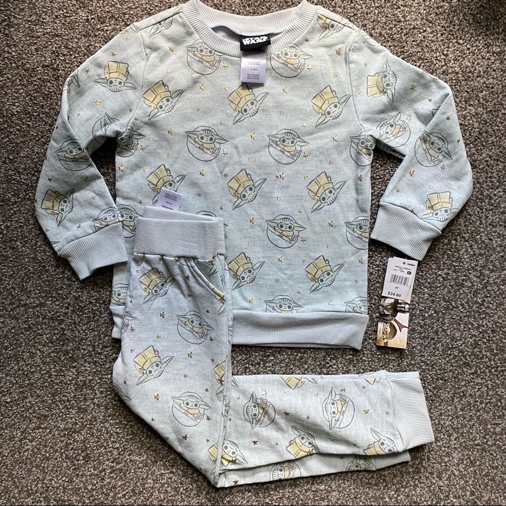 2pc Star Wars Baby Yoda Jogger Set - Size 4T